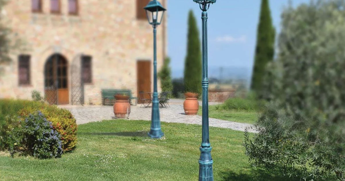Lampione Vintage da Esterno in Alluminio Realizzato in Italia - Bonaria