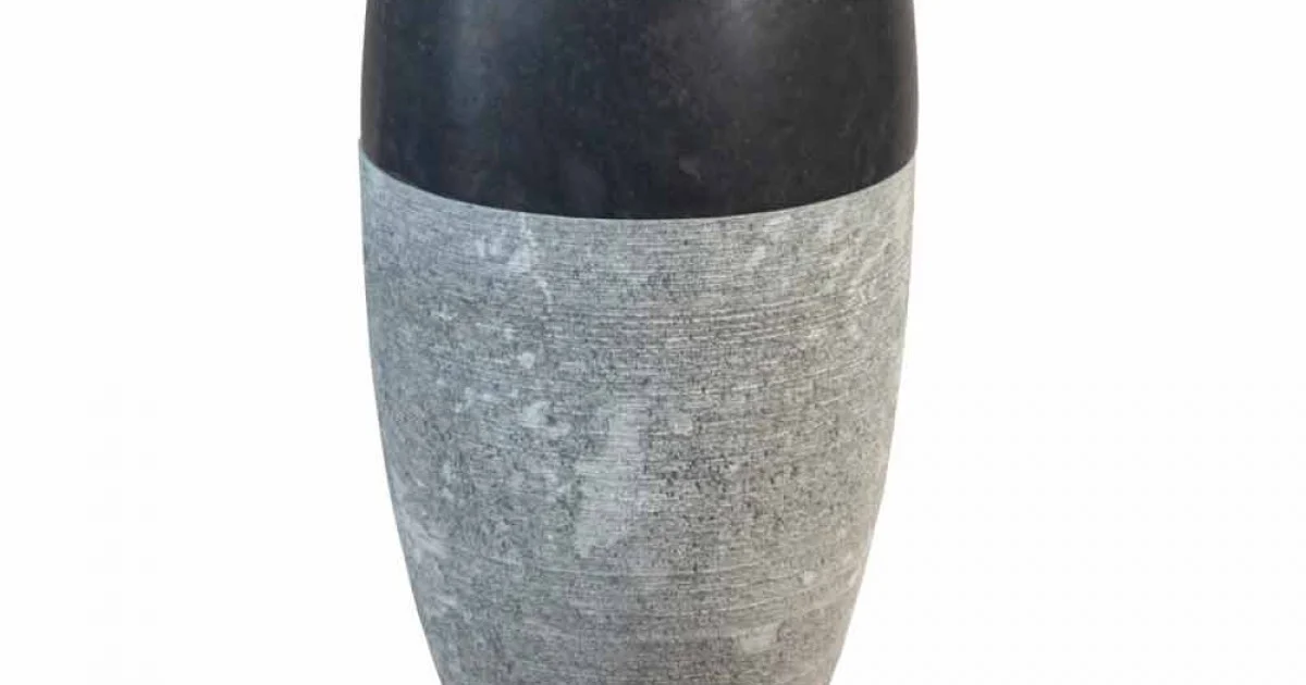 Lavabo a Colonna sferico in Pietra Naturale Nera Gili, elegante e di design
