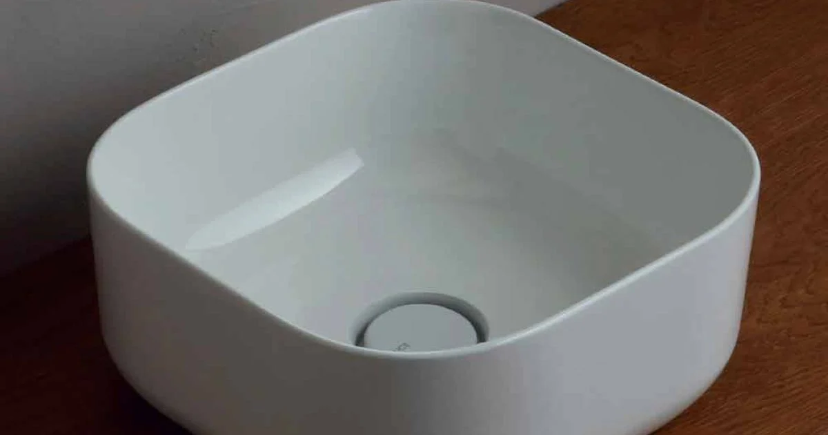 Lavabo da appoggio 37x37cm in ceramica made Italy Star, design moderno