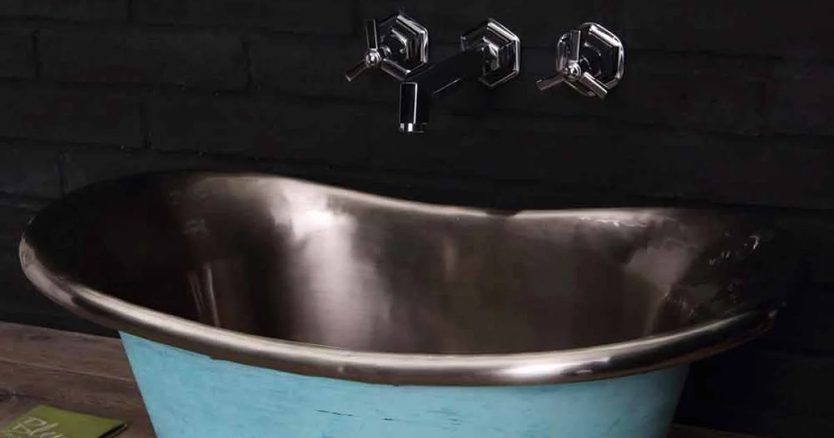 Lavabo da appoggio vintage con finitura in nickel satinato e verderame Calla