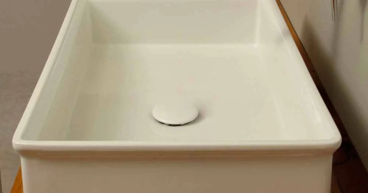 Lavabo da appoggio dal design neoclassico ceramica made  Italy Debora