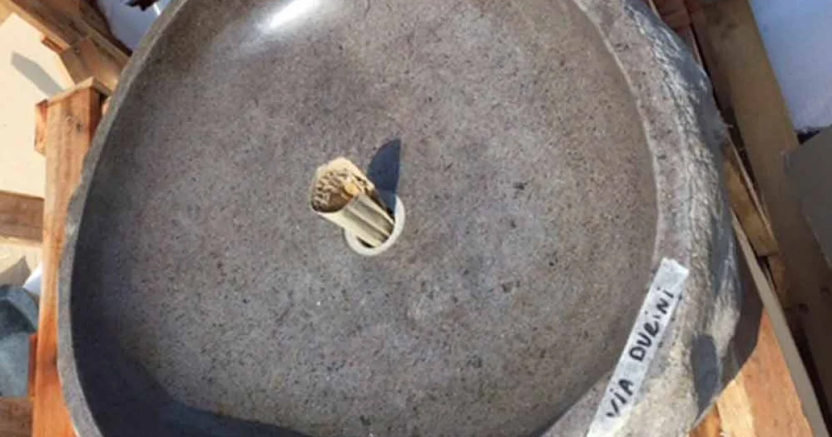Lavabo da Appoggio Lavorato Artigianalmente in Pietra di Fiume - Aurea