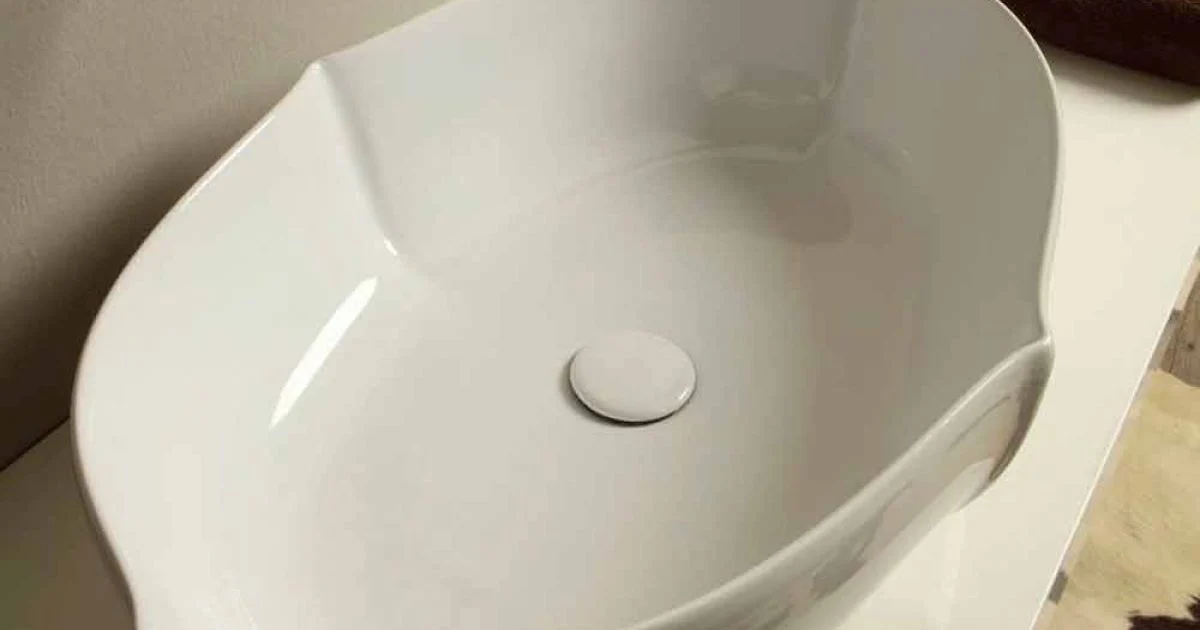 Lavabo di design da appoggio in ceramica bianco made in italy Oscar