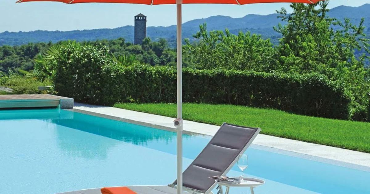 Ombrellone da Esterno in Tessuto con Struttura in Alluminio Design - Leroy