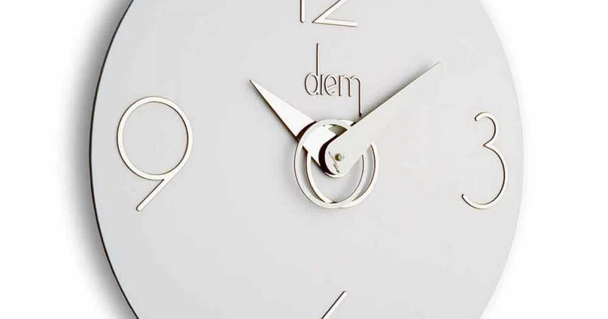 Orologio da muro moderno modello X3, disponibile in bianco, grigio o nero