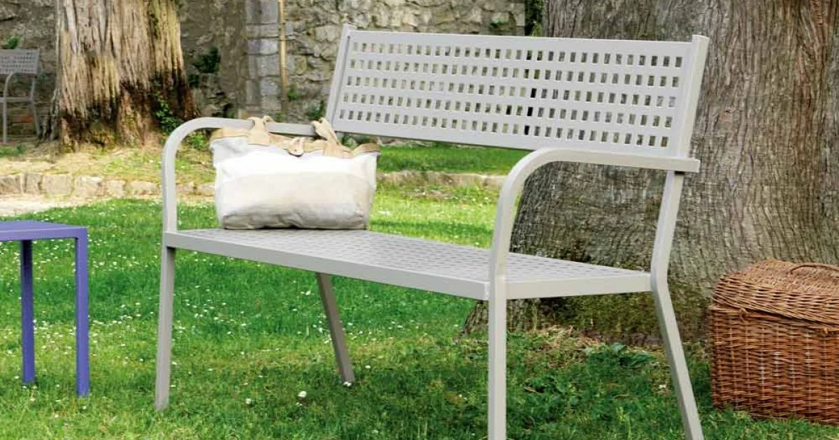 Panca da Esterno Impilabile con Bracciolo in Acciaio Made in Italy – Aberdeen