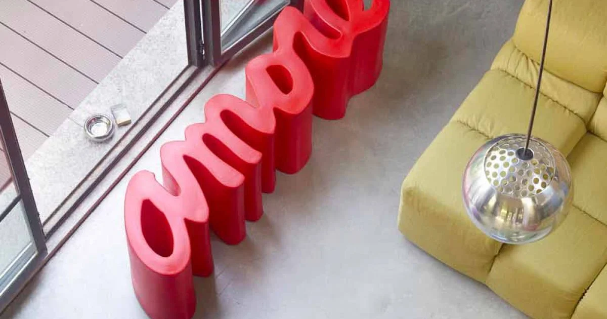 Panchina per esterno / interno colorata di design Slide Amore