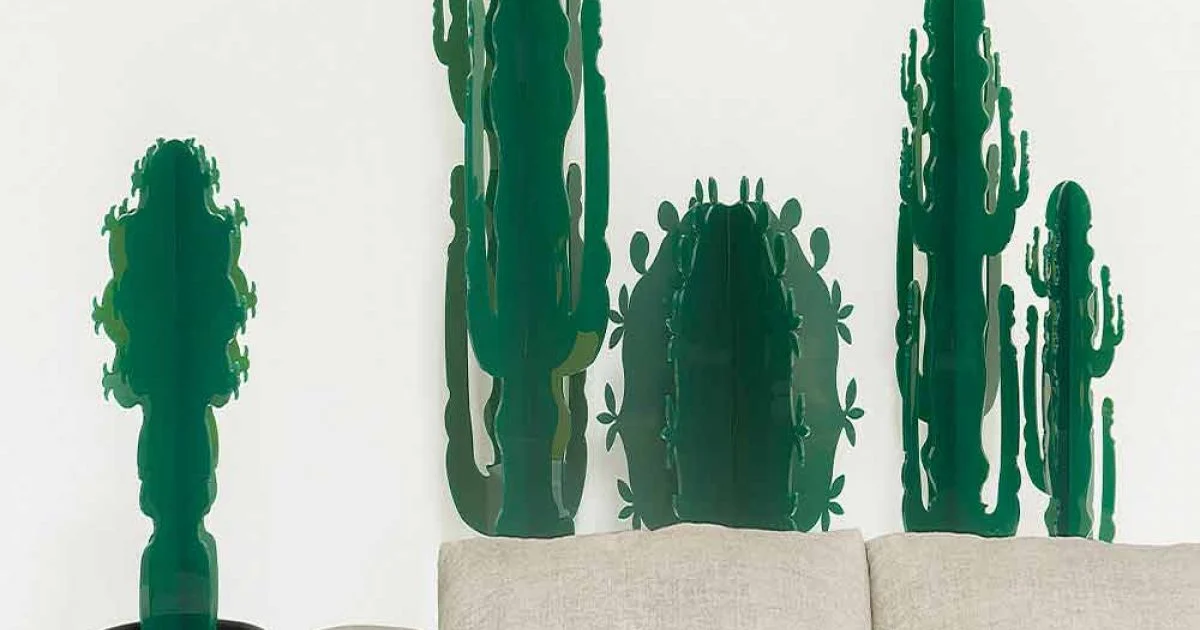 Pianta decorativa in plexiglass, in varie colorazioni, H 102cm Braies