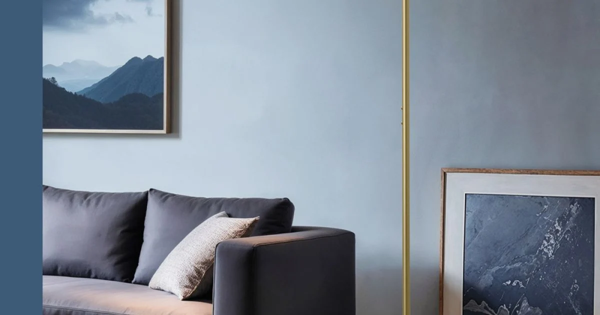 Piantana Realizzata in Metallo di Diverse Finiture Made in Italy - Lumi