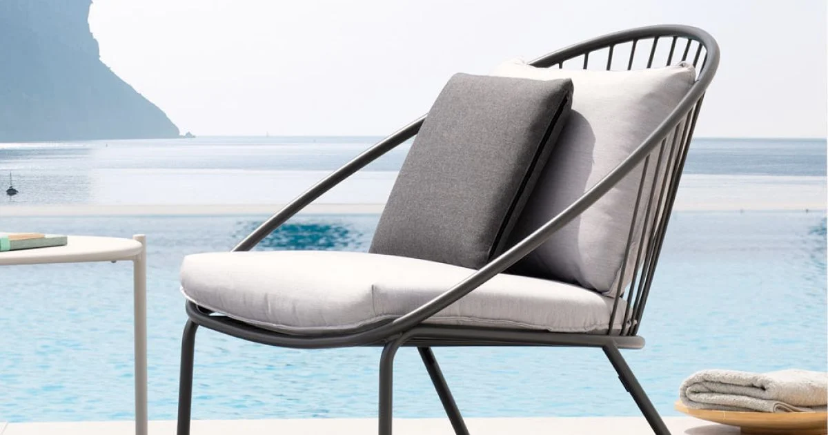 Poltrona Bassa da Giardino Impilabile in Acciaio Made in Italy – Sansa