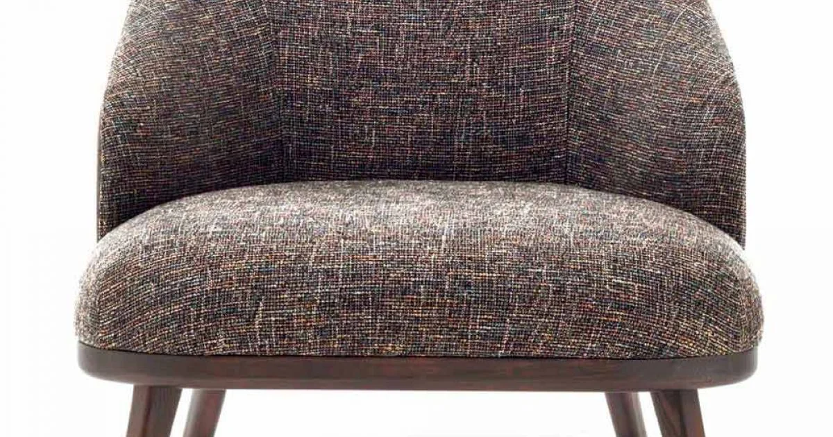 Poltrona da Salotto in Tessuto con Base in Legno Massello Made in Italy - Pepina