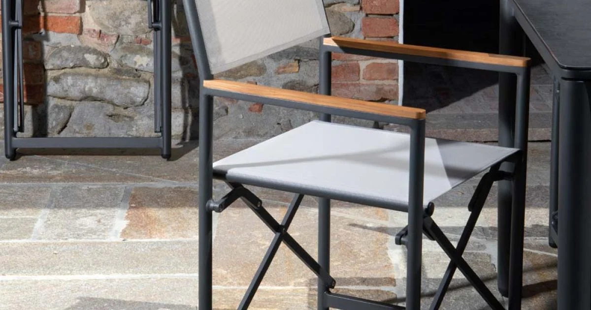 Poltrona Regista Realizzata in Alluminio, Textilene e Bracciolo in Teak - Tenda