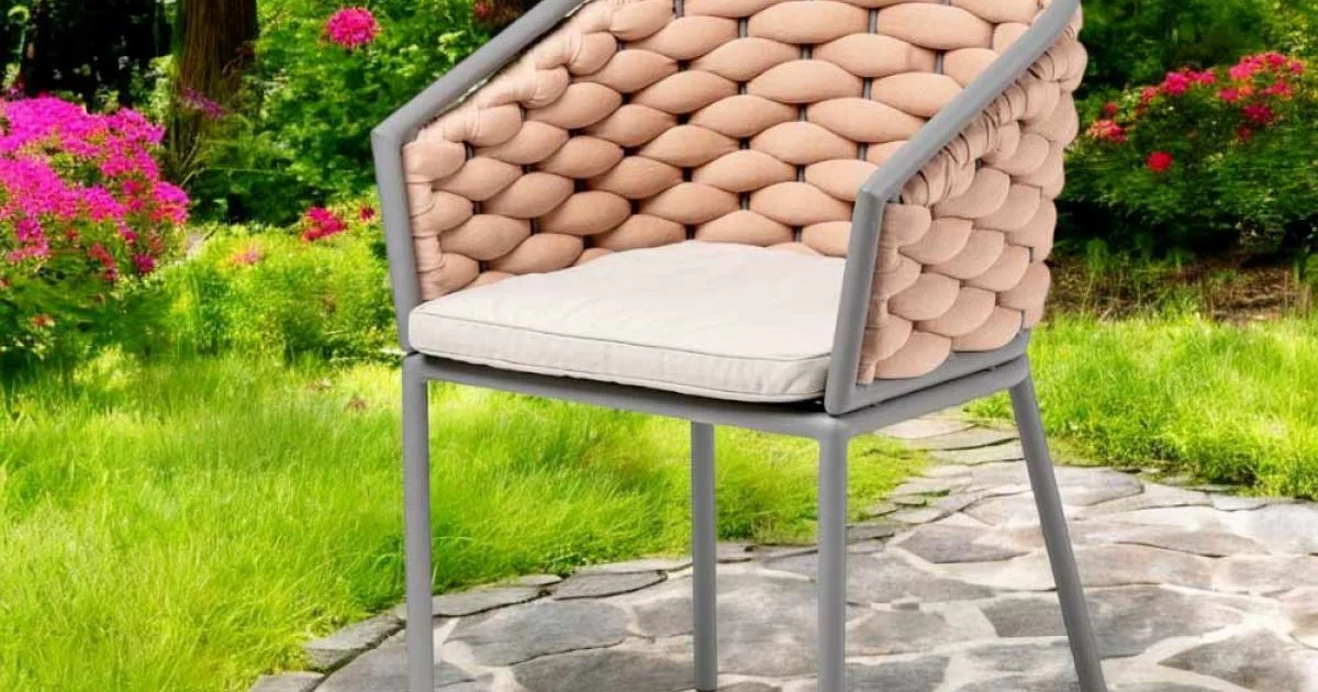 Poltroncina da Esterno in Alluminio e Tessuto Olefil Intrecciato a Mano - Reda