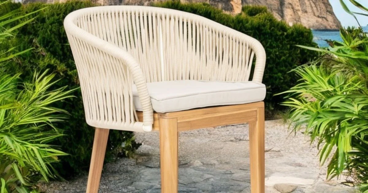Poltroncina da Esterno in Teak ed Intreccio in Polietilene con Cuscino - Jhon