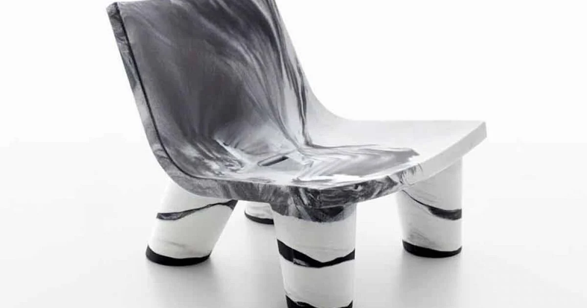 Poltroncina lounge da esterno bianca e nera Slide Low Lita Anniversary