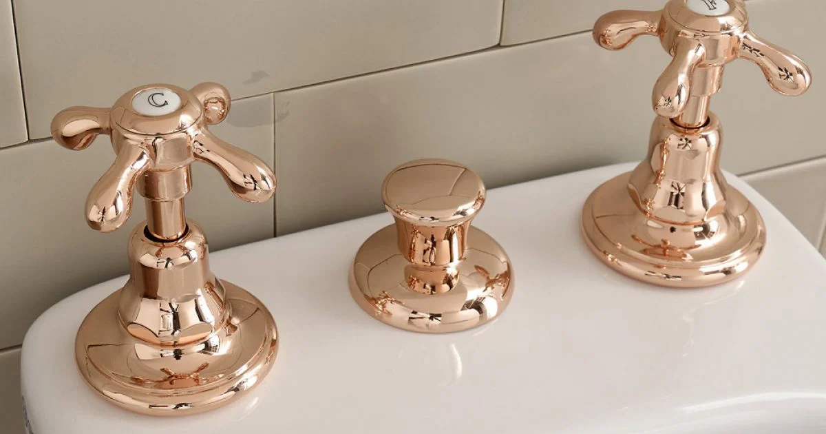 Rubinetteria Bidet 3 Fori, Erogazione Interna, in Ottone Vintage – Klarisa