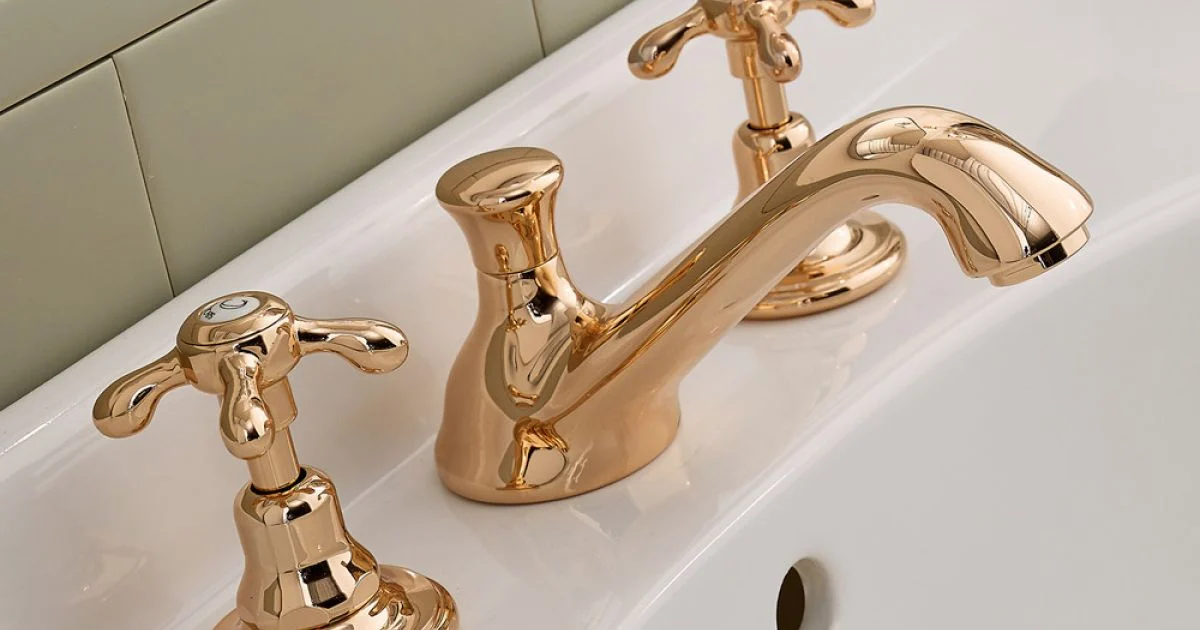 Rubinetteria per Lavabo Vintage in Ottone 3 Fori Made in Italy – Klarisa