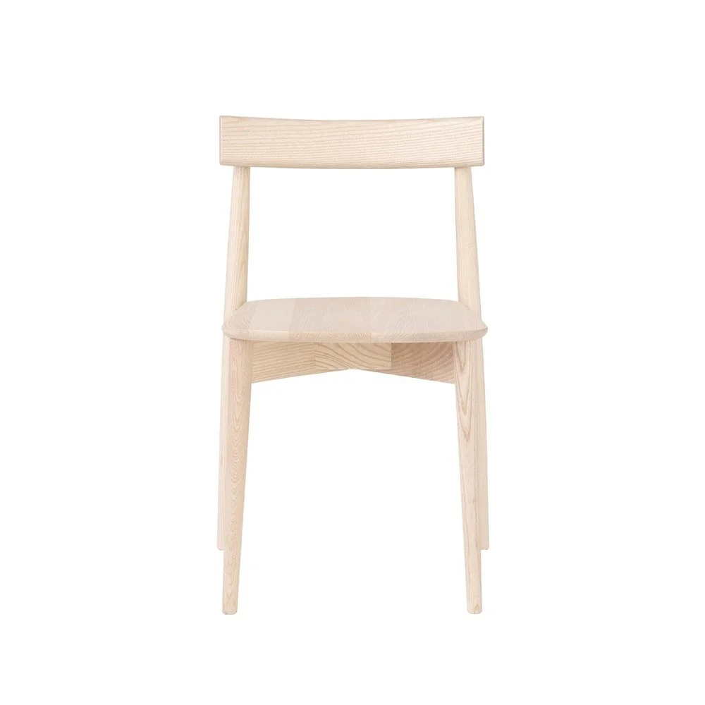 Ercol Lara Chair sedia di design realizzata in legno di frassino massello