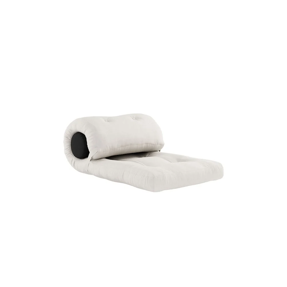 Futon divano letto Wrap di Karup Design comodo letto e seduta con rivestimento trapuntato