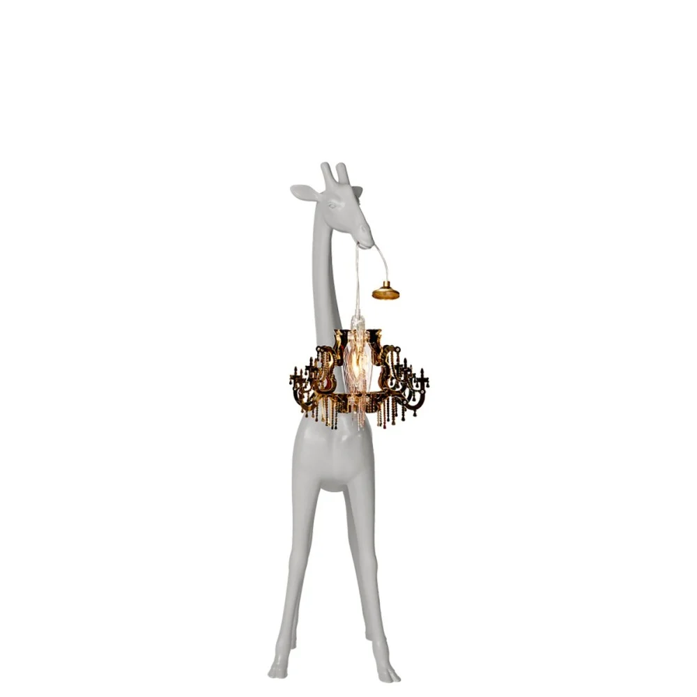 Giraffe in Love
