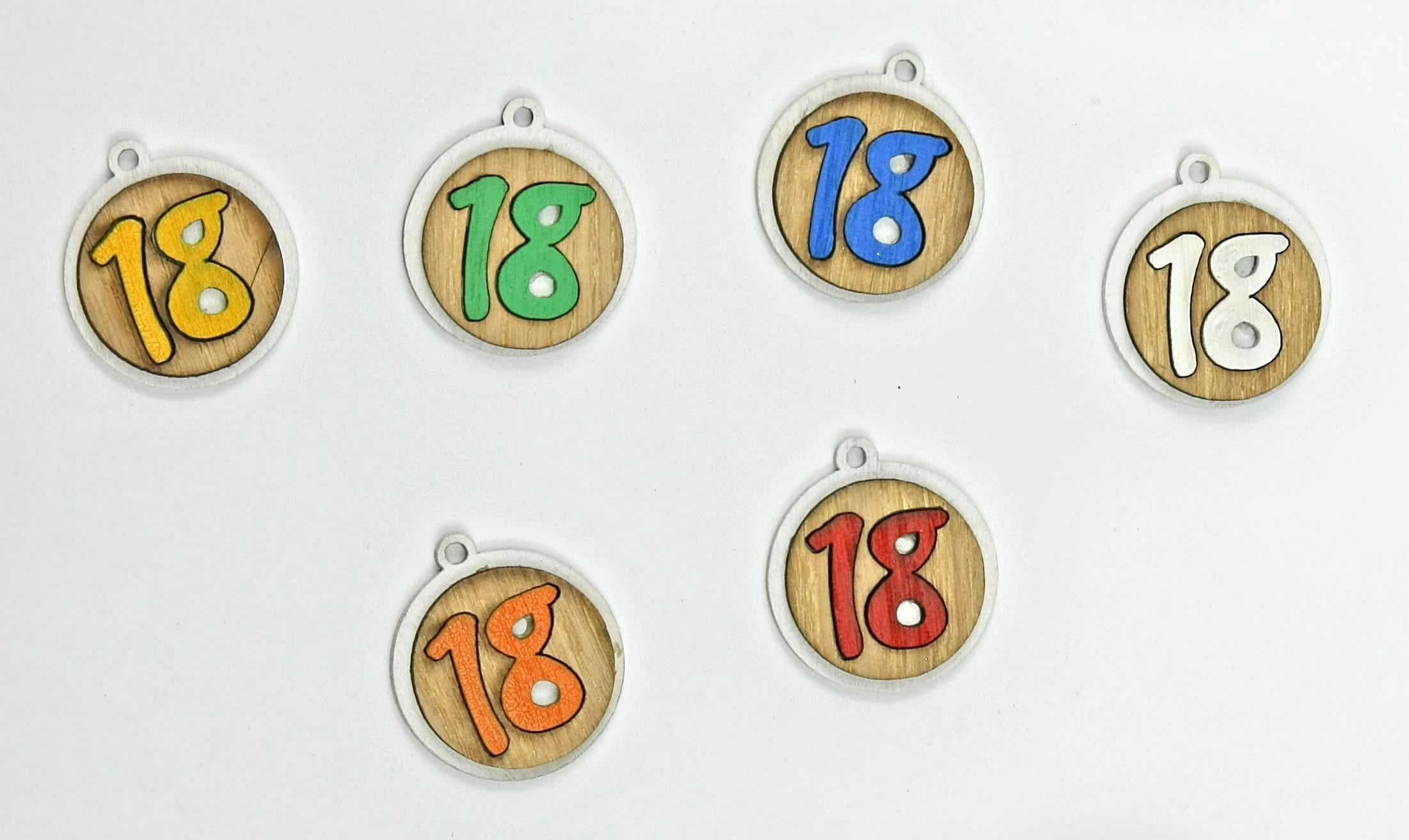 Linea Due Elle Decorazione 18 ° Compleanno in Legno 12 Pz