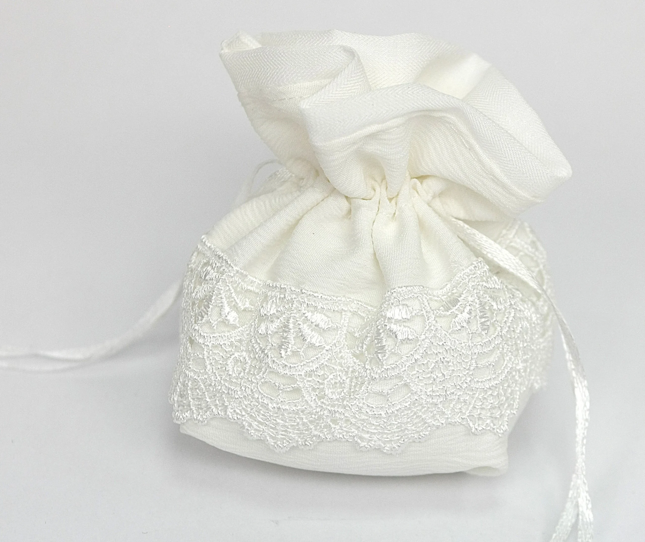 Linea Due Elle Sacchetto Tessuto e Macramè 7 x 13 x 10 Cm Avorio 12 Pz