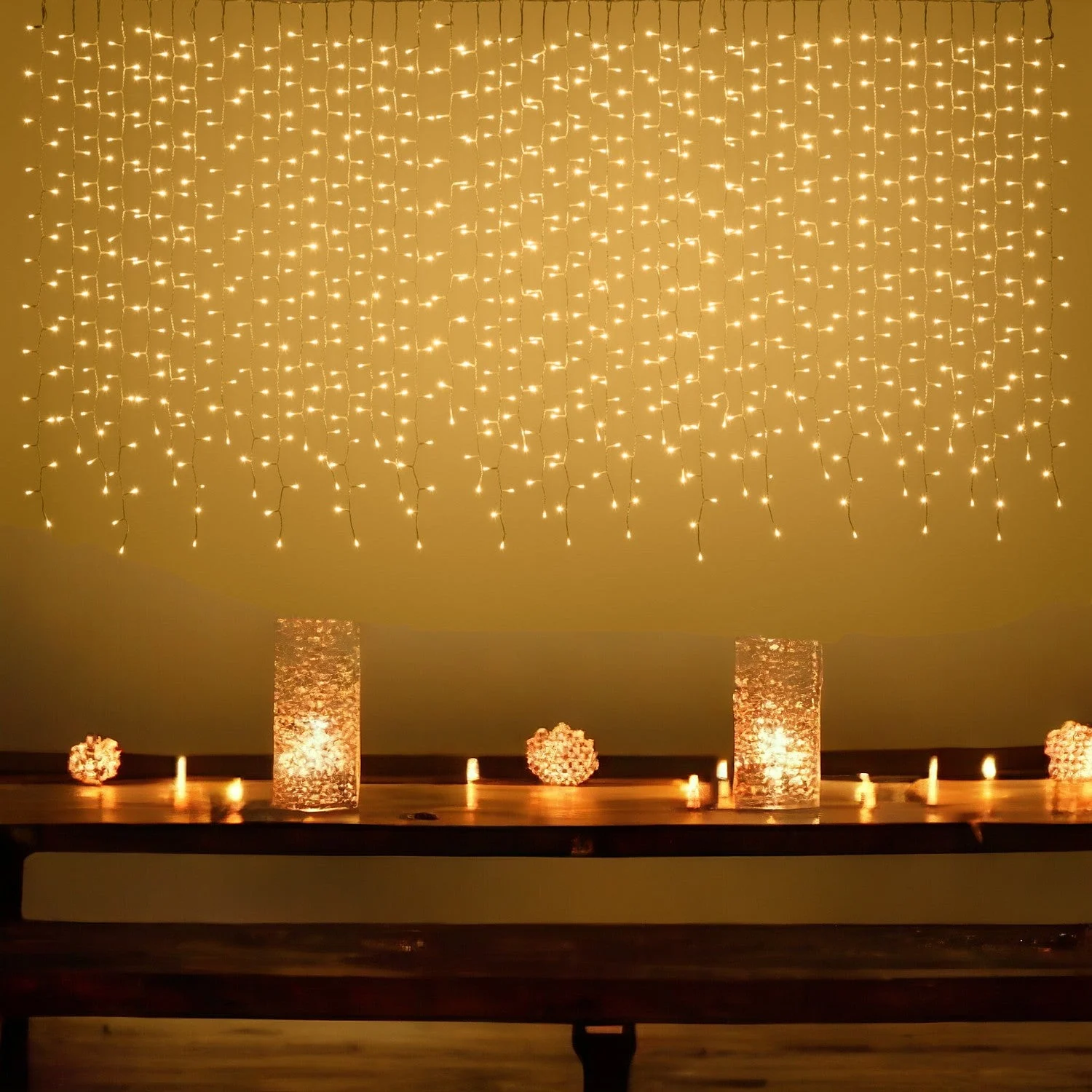 Lotti Tenda Natale Ice Light Irregolare 840 Led 2 Mt x 1,10 Mt + 4 Mt Cavo Bianco Caldo