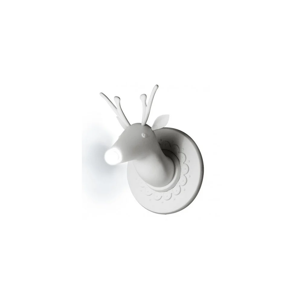 Karman Marnin lampada a parete in ceramica bianca opaca a forma di testa di cervo. Tipo lampada E27 da 70 watt