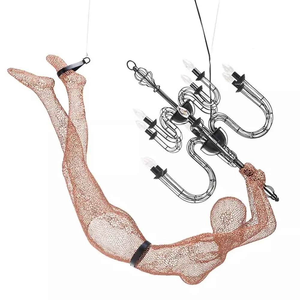 Kenneth Cobonpue lampada a sospensione Limbo Chandelier, a forma umana con candeliere a 10 punti luce