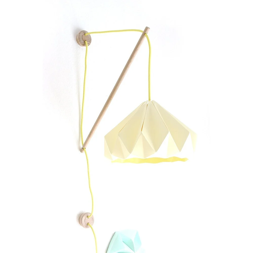 Klimoppe lampada da parete con lampada a sospensione Castagno giallo canarino