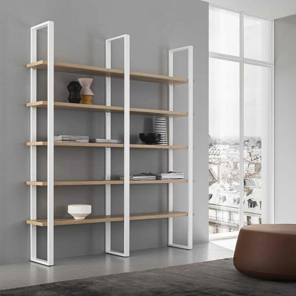 Libreria realizzata in metallo con ripiani in truciolare rivestite in HPL Easy