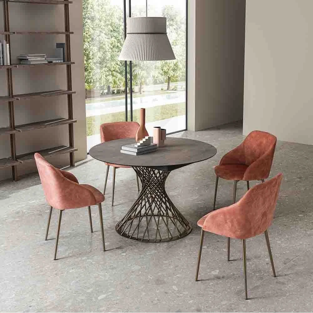 Tavolo realizzato con struttura in metallo e piano in HPL stratificato Franz