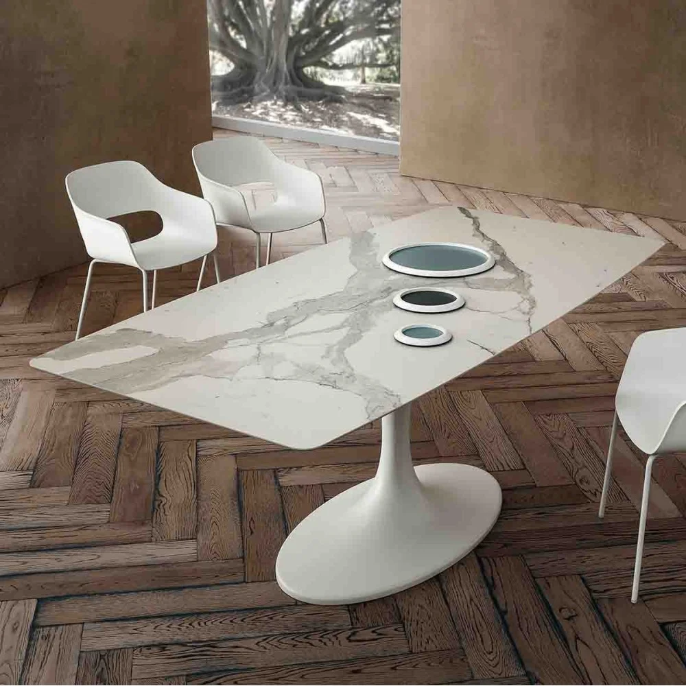 La Primavera tavolo Ruud con piano a botte in Laminam