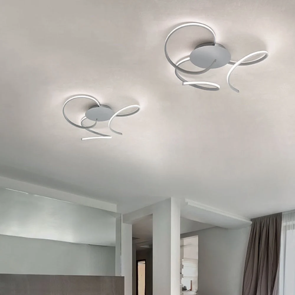 Lampada a soffitto Scia di Braga realizzata in Italia illuminata con lampade a led
