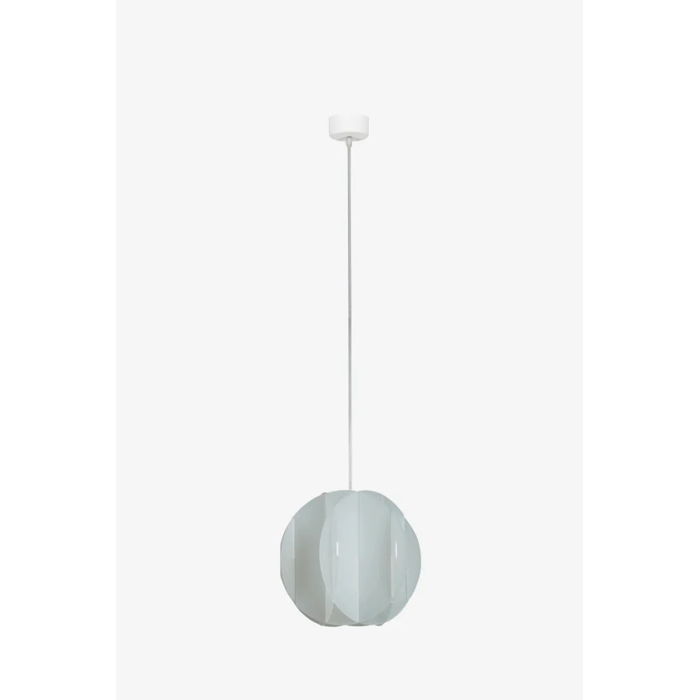 Lampada a sospensione Allegretta con in metallo e diffusore in metacrilico disponibile in due misure e piu colori