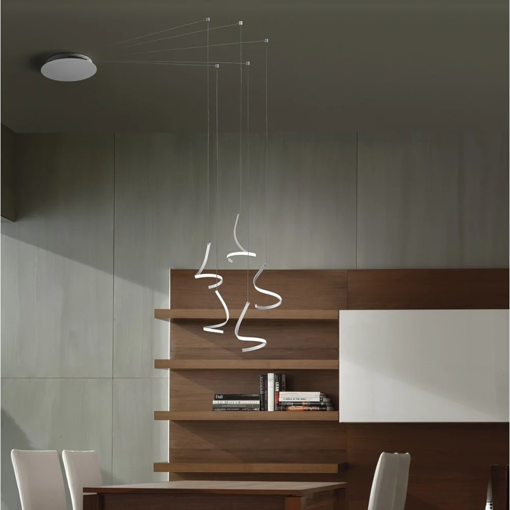 Lampada a sospensione Tape con luci a led posizionabili a piacere