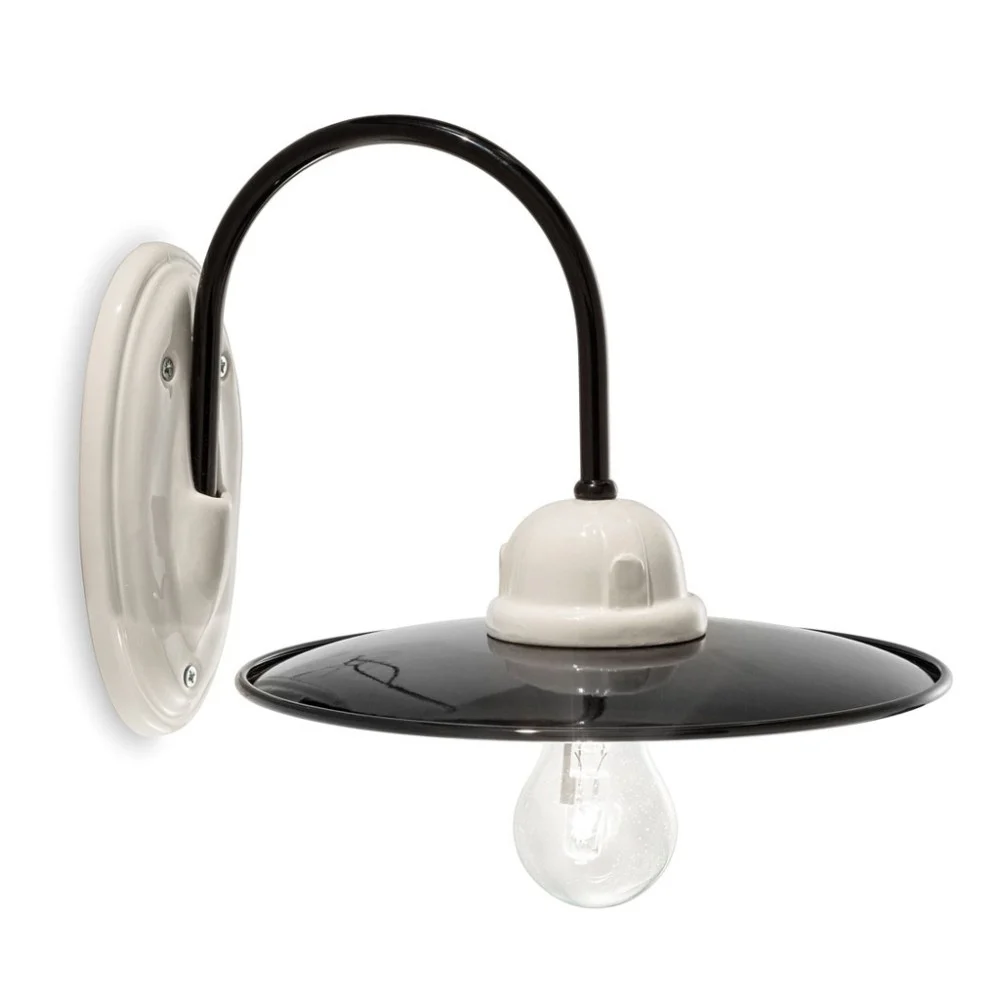 Lampada da parete COO1 di Ferroluce realizzata in Italia in metallo e ceramica