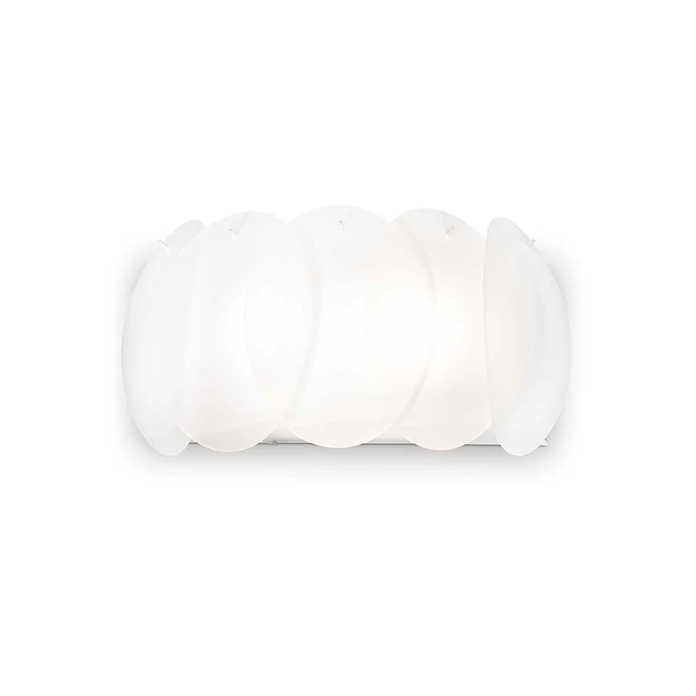 Lampada da parete Ovalino di Ideal Lux in vetro curvato