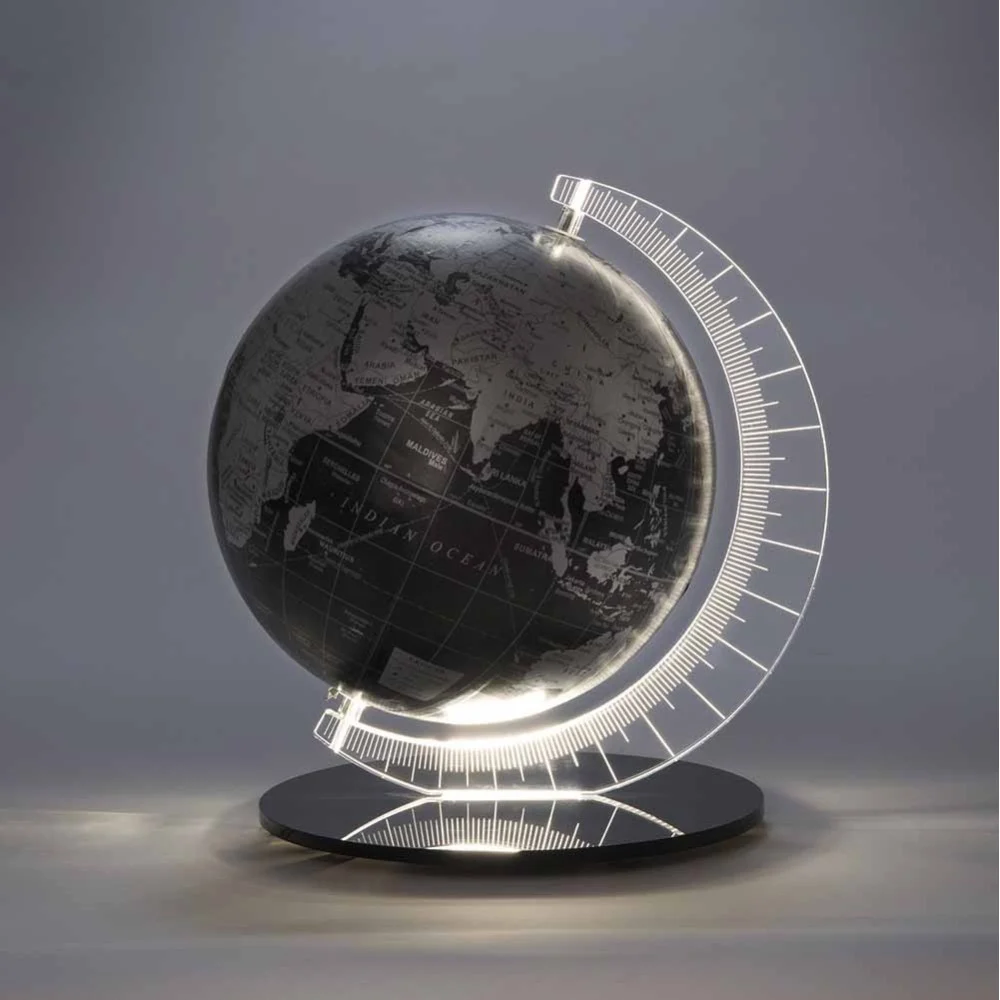 Lampada da tavolo in plexiglass Magellano di Iplex