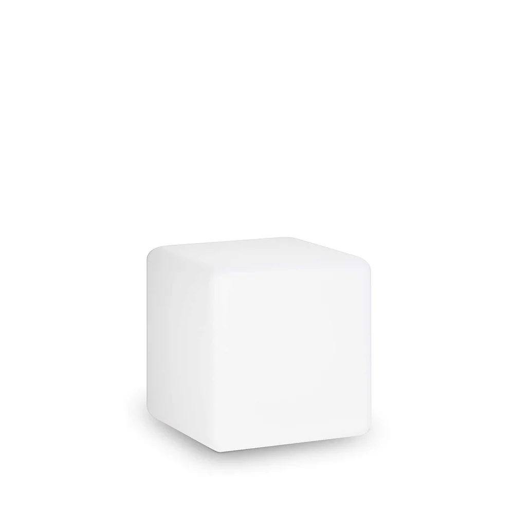Lampada da terra Luna di Ideal-Lux perfetta per il tuo giardino disponibile in diverse dimensioni