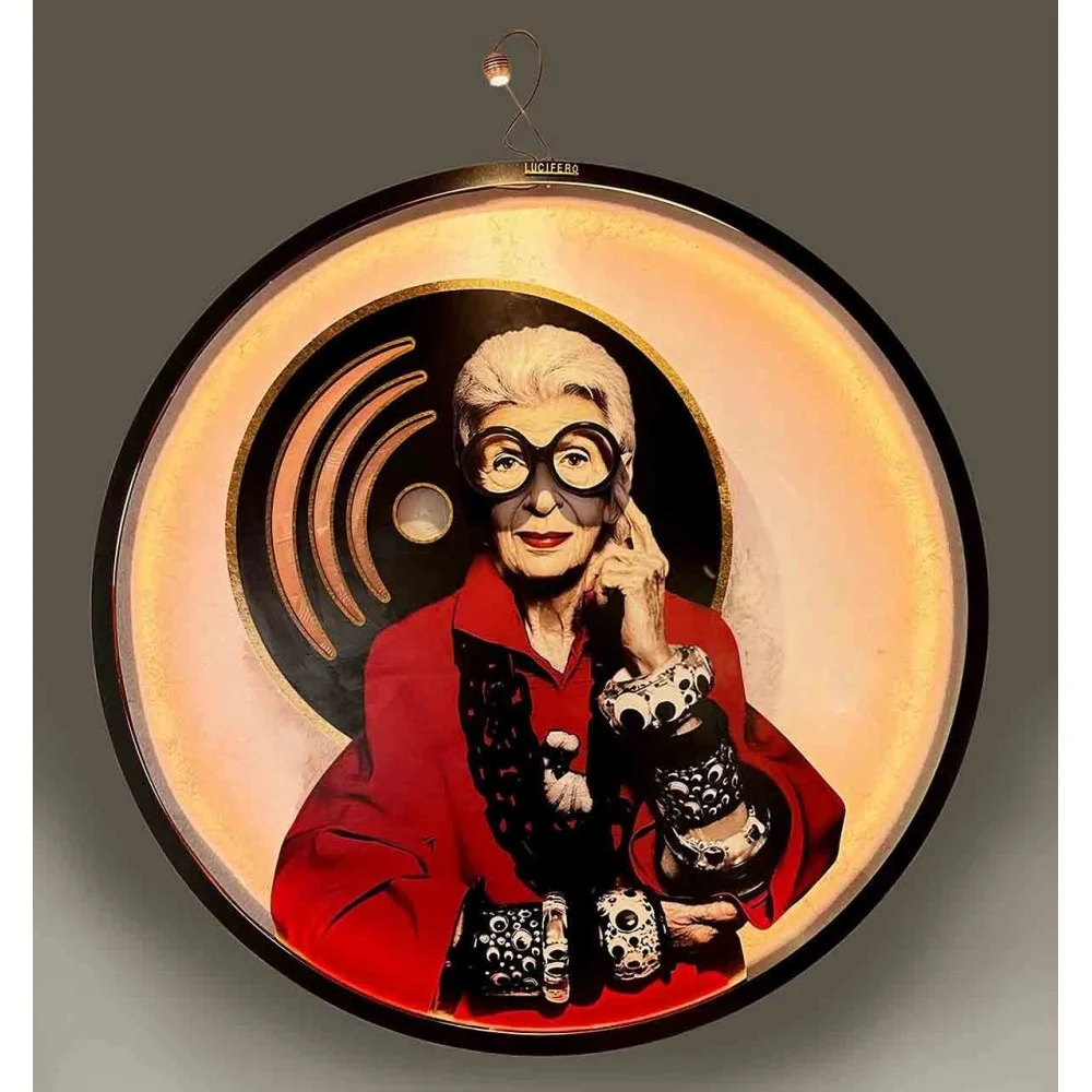 Lucifero Illuminazione Iris Apfel lampada da parete con luce a led RGB