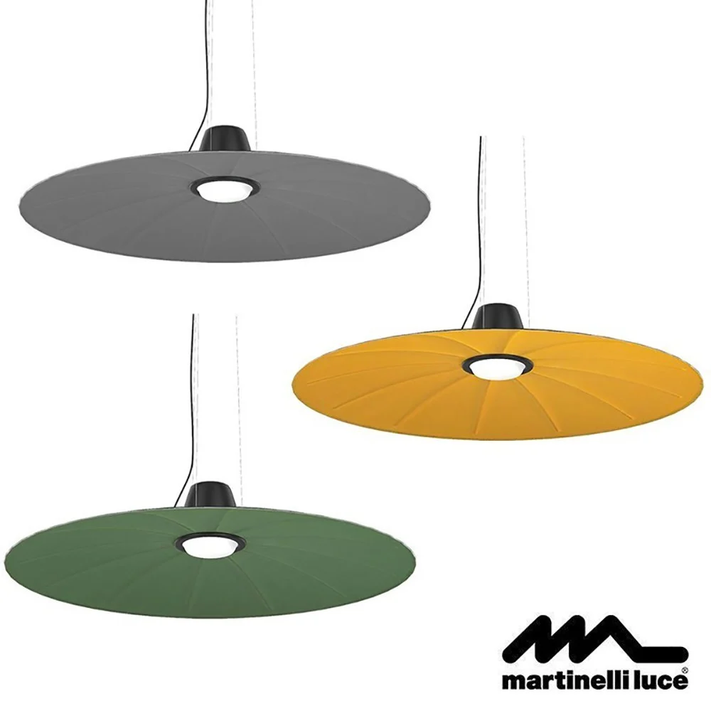 Martinelli Luce Lent Lampada a sospensione realizzata in materiale fonoassorbente e rivestita in tessuto
