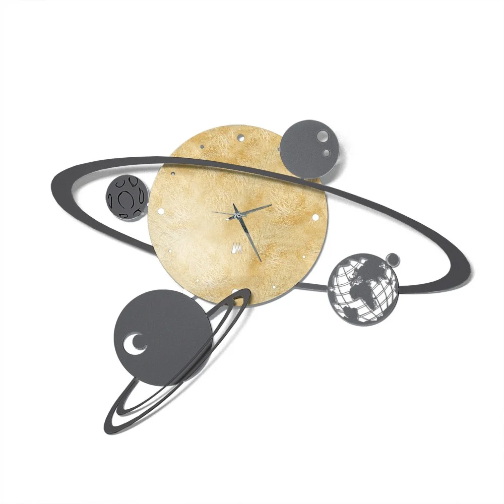 Orologio da parete Sistema Solare di Arti e Mestieri realizzato in metallo disponibile nella versione oro