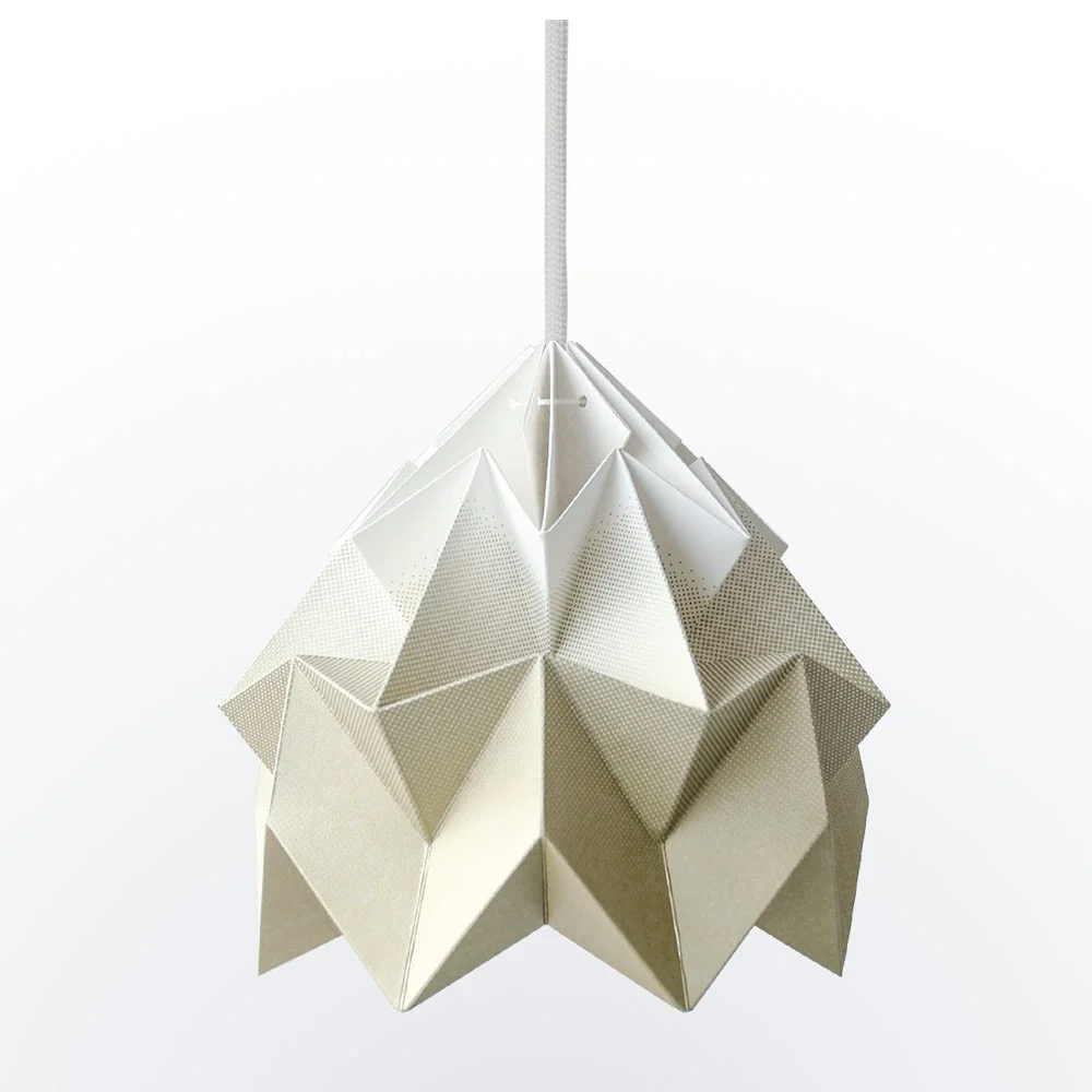 Pendente origami in carta falena oro sfumato