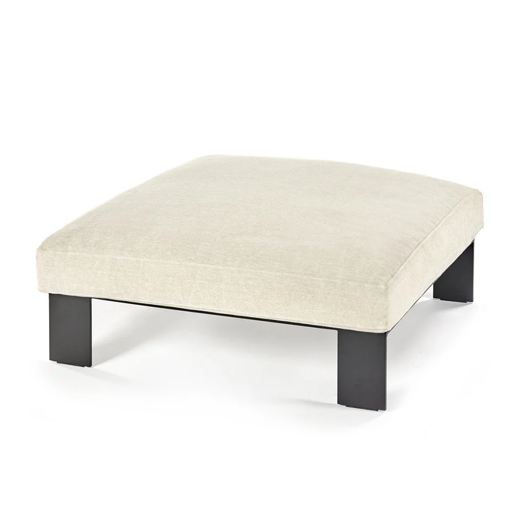 Poggiapiedi da esterno beige Bea Mombaers