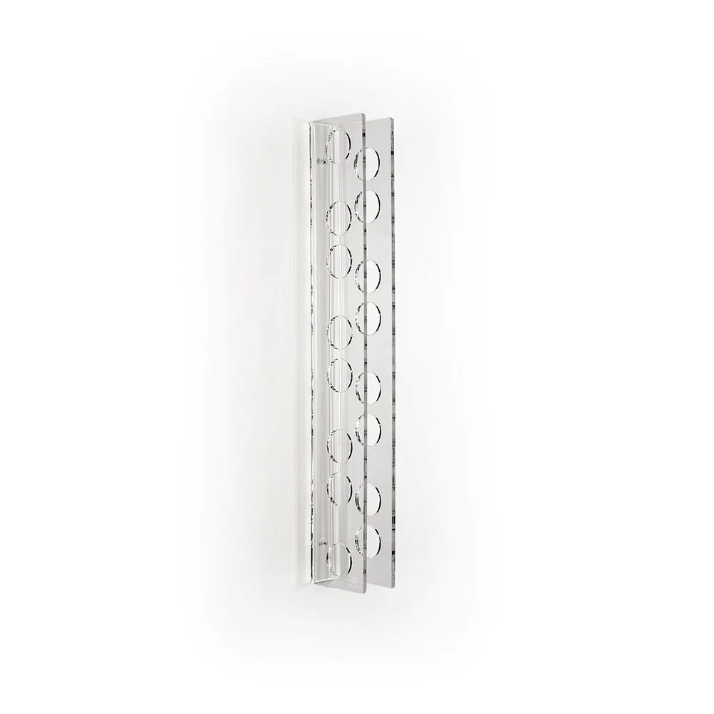 Portabottiglie da parete in plexiglass Bibenda small di Iplex Design conserva fino a 8 bottiglie