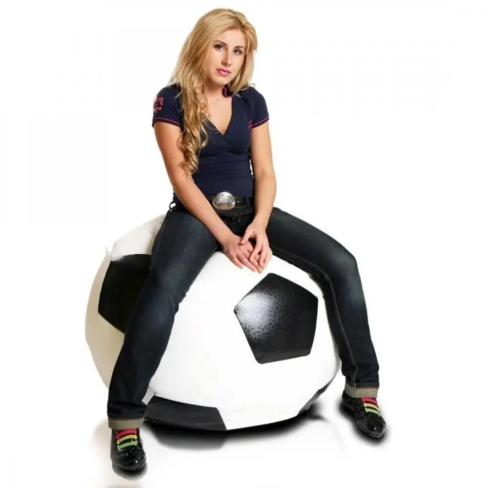 Poltrona sacco a forma di pallone da calcio in vari colori