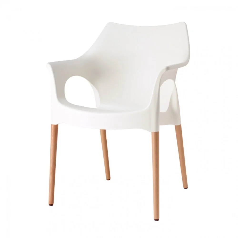 Scab Design sedia Natural Ola realizzata con gambe in faggio naturale e scocca in tecnopolimero