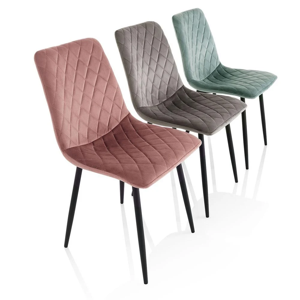 Sedia Icona realizzata con gambe in metallo e rivestita effetto trapuntato