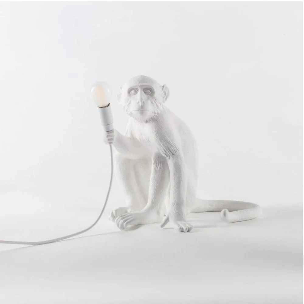 Seletti Monkey Lamp lampada da tavolo in resina disponibile bianco o nero